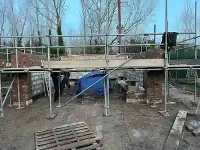 Facing brickwork and blockwork progress on the garage build